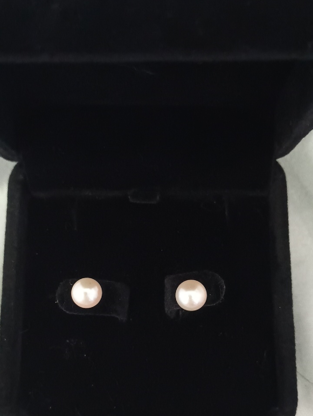 New Genuine Pearl Earrings In 14K Gold